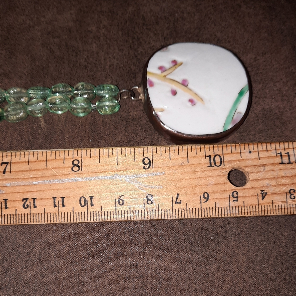 Pottery shard pendant on beaded necklace toggle clasp green and white - Picture 3 of 15